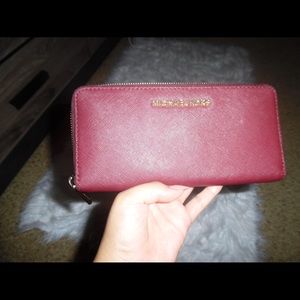 Michael Kors wallet ❤️